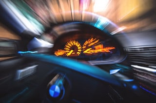 Stark beschleunigt: die Entwicklungen im Bereich Connected Car